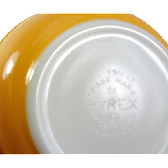 Vintage Pyrex Yellow Orange Nesting Mixing Bowls Set of 3 Models 401 402 403